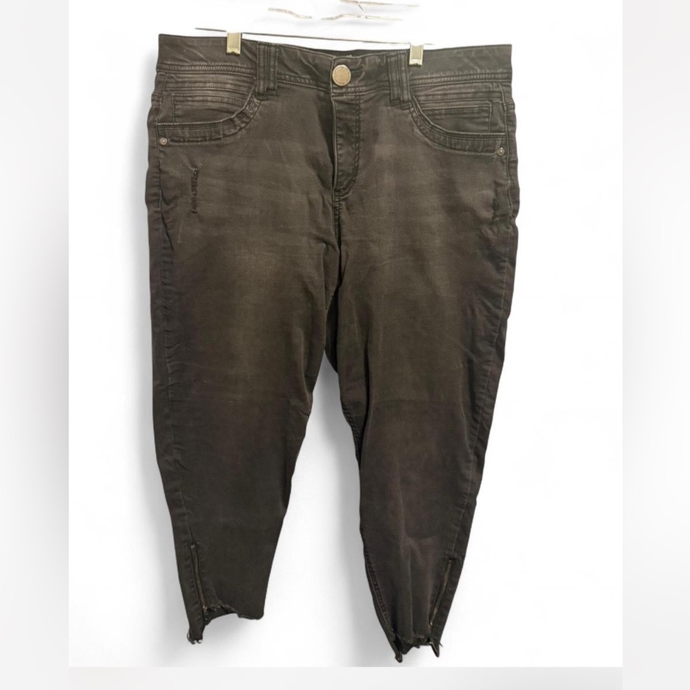 Democracy graish black Skinny Jeans with zipper on both bottom of legs fringe